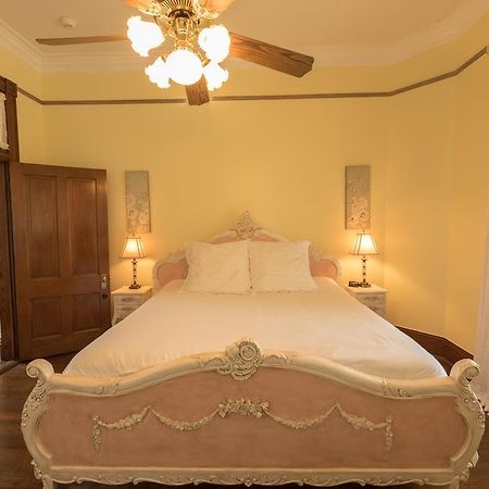 Bed and Breakfast Mosheim Mansion à Seguin Extérieur photo