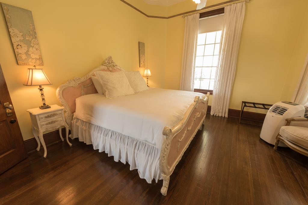 Bed and Breakfast Mosheim Mansion à Seguin Extérieur photo