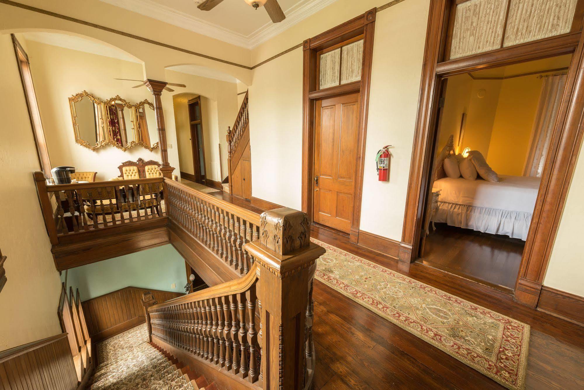 Bed and Breakfast Mosheim Mansion à Seguin Extérieur photo